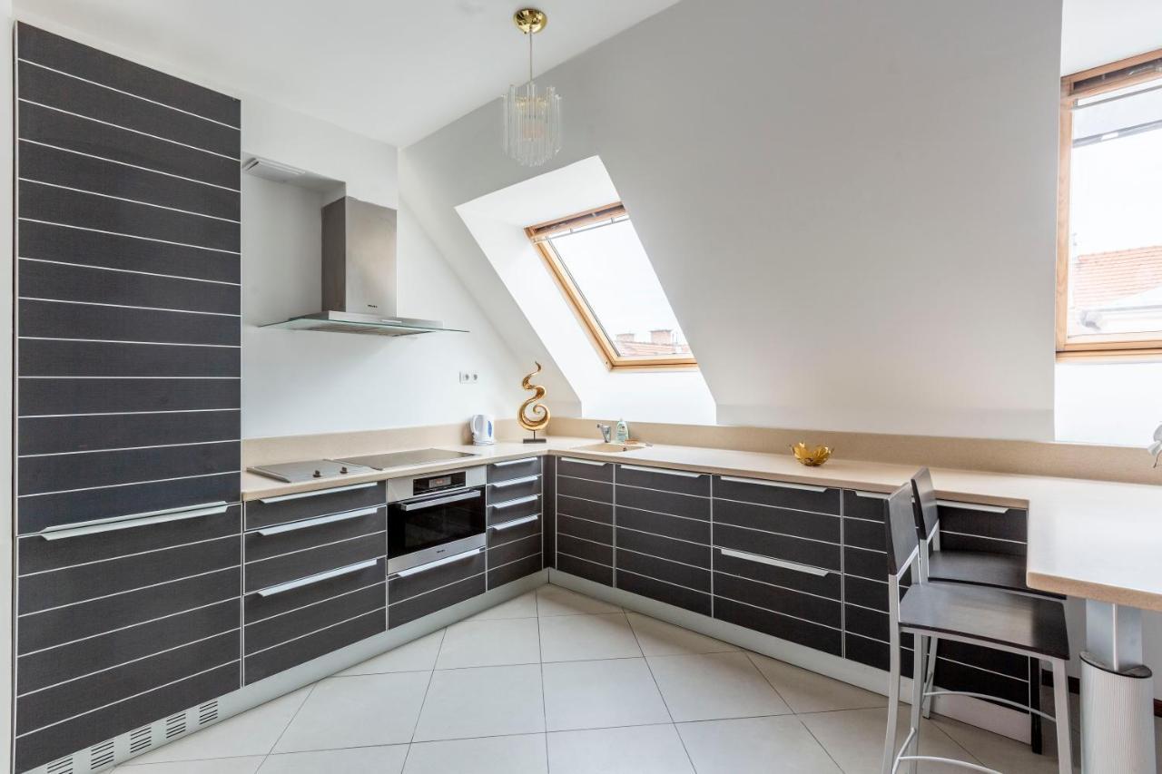 Deluxe Central Quentin Apartment 3Bedrm, 2Bathrm Budapest Luaran gambar