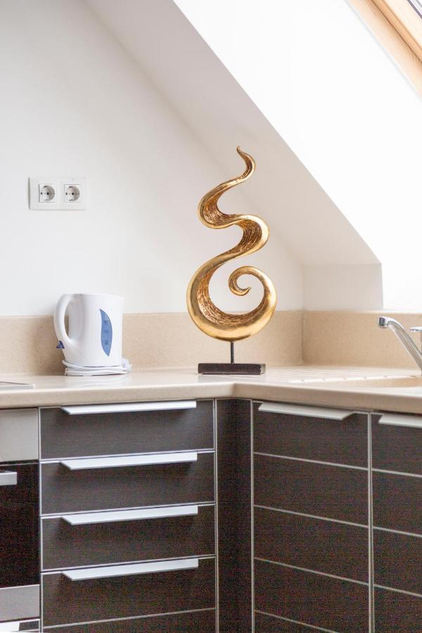 Deluxe Central Quentin Apartment 3Bedrm, 2Bathrm Budapest Luaran gambar
